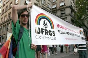 Manifestantes da UFRGS protestaram contra discriminação na Faculdade de Medicina.